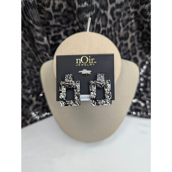 nOir Chunky Silver Hammered Square Drop Earrings - Picture 1 of 8